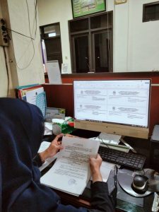 Jurusita PA Kuala Kapuas Siapkan Pengiriman Relas Panggilan Lewat Kantor Pos di Bulan Ramadan
